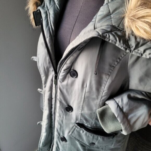 Ricki’s Faux Fur Winter Parka NWT Sz Lrg - Picture 11 of 13